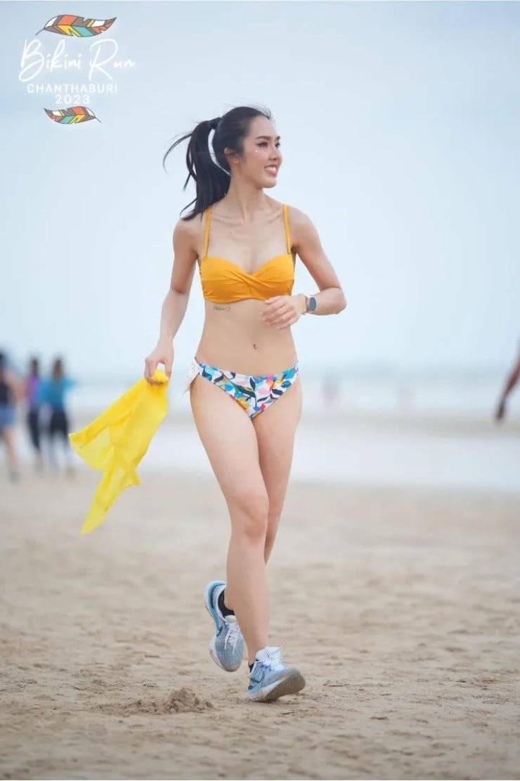 Choáng ngợp trước nhan sắc dàn Á hậu, hot girl mặc bikini chạy đua ở bãi biển Thái Lan 1 Choáng ngợp trước nhan sắc dàn Á hậu, hot girl mặc bikini chạy đua ở bãi biển Thái Lan 1