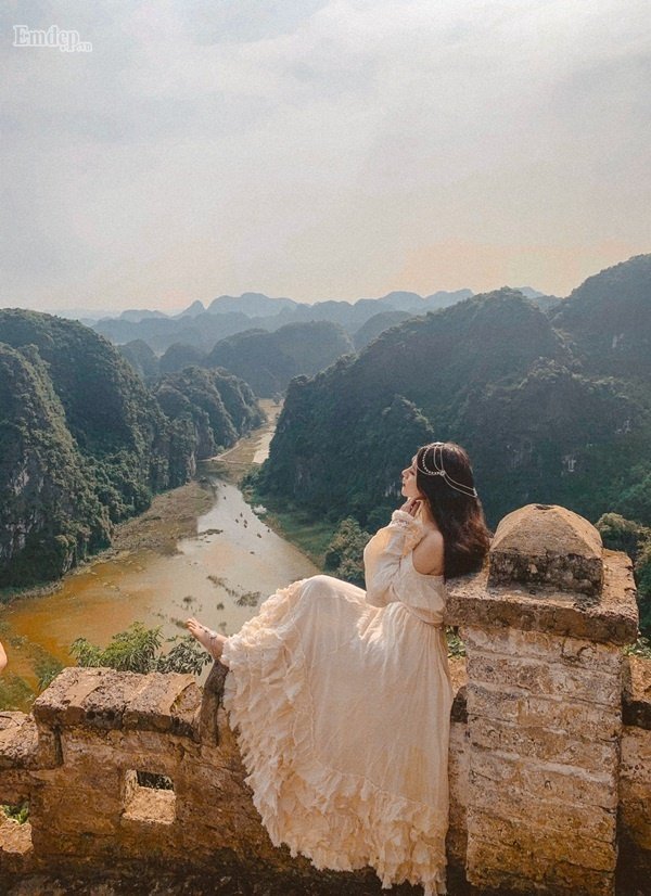 Cô nàng 9X xinh đẹp mê mẩn vẻ đẹp mùa thu ở cố đô Ninh Bình