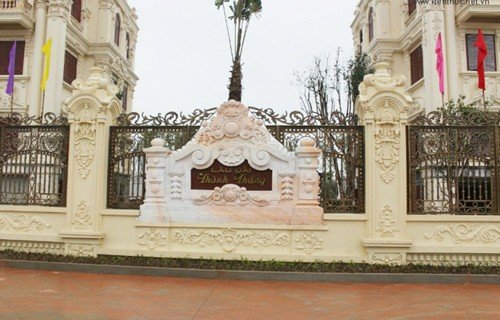 Đại gia Ninh Bình xây lâu đài sinh đôi cực độc tặng con trai ảnh 4