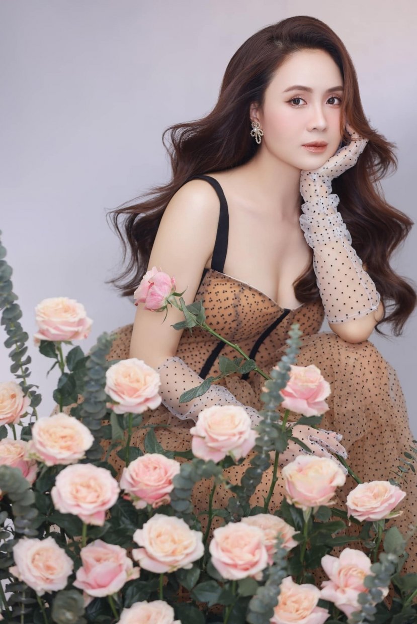 Phản ứng của Hồng Diễm khi bị Hồng Đăng bóc trần chuyện chỉnh ảnh sống ảo 1 Phản ứng của Hồng Diễm khi bị Hồng Đăng bóc trần chuyện chỉnh ảnh sống ảo 1