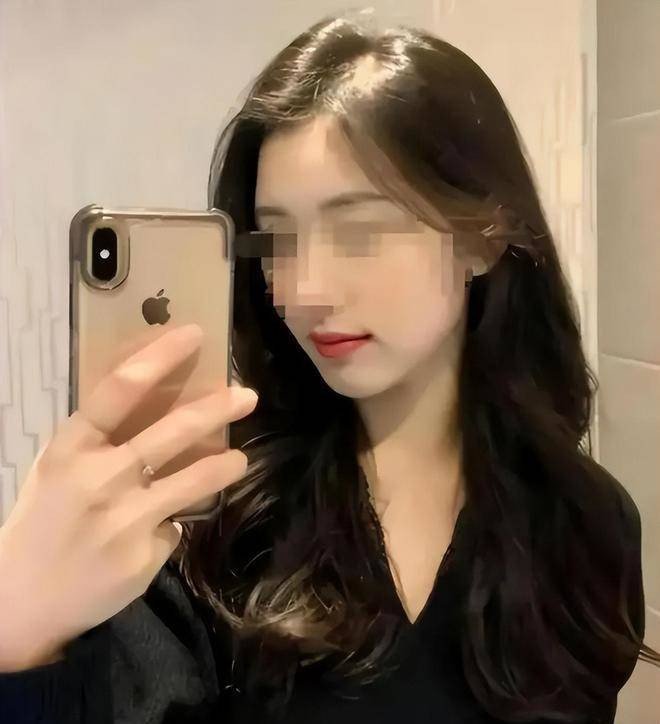 Mẹ "lên giường" với hiệu trưởng 9 lần để con được vào trường mẫu giáo nổi tiếng, bị chồng lên mạng bóc phốt - 1