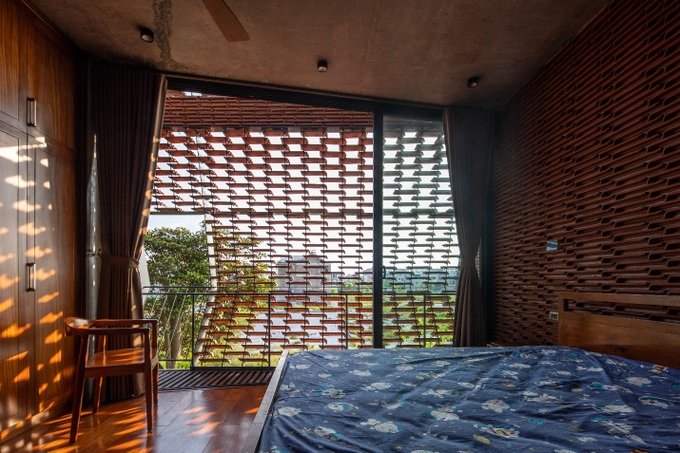 Nhà tổ ngói độc lạ ở Hà Nam: Dùng 22.000 viên ngói xây gần 2 năm mới xong - 7