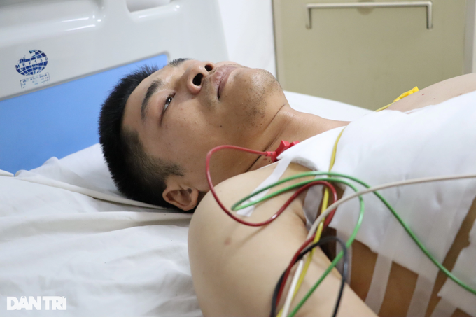 Vụ tấn công ở Đắk Lắk: Chiến sĩ công an 3 tiếng ôm vết thương trong rẫy - 4 Vụ tấn công ở Đắk Lắk: Chiến sĩ công an 3 tiếng ôm vết thương trong rẫy - 4