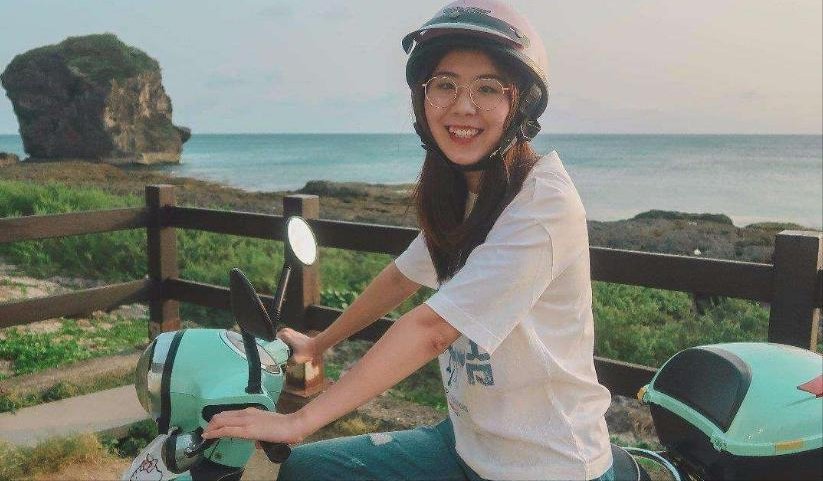 Trúng thưởng hơn 350 tỷ đồng, nữ KOL lập tức xin nghỉ việc để "hưởng thụ" rồi nhận kết cục cay đắng: Thất nghiệp kéo dài, sức khỏe sa sút, gánh trên vai món nợ tiền tỷ - Ảnh 2. Trúng thưởng hơn 350 tỷ đồng, nữ KOL lập tức xin nghỉ việc để "hưởng thụ" rồi nhận kết cục cay đắng: Thất nghiệp kéo dài, sức khỏe sa sút, gánh trên vai món nợ tiền tỷ - Ảnh 2.