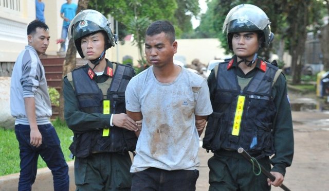 Vụ nổ súng ở Đắk Lắk: Bắt giữ 46 đối tượng; Công an kêu gọi những người 'lầm đường, lạc lối" ra đầu thú - Ảnh 1. Vụ nổ súng ở Đắk Lắk: Bắt giữ 46 đối tượng; Công an kêu gọi những người 'lầm đường, lạc lối" ra đầu thú - Ảnh 1.