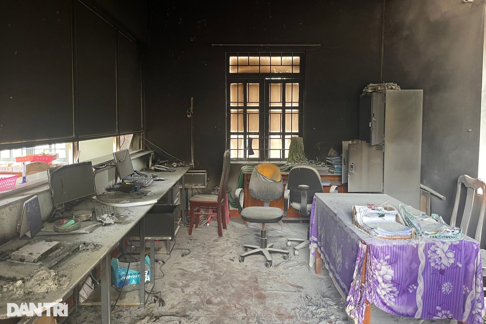Vụ tấn công ở Đắk Lắk: Khẩn trương sửa chữa trụ sở xã - 7 Vụ tấn công ở Đắk Lắk: Khẩn trương sửa chữa trụ sở xã - 7