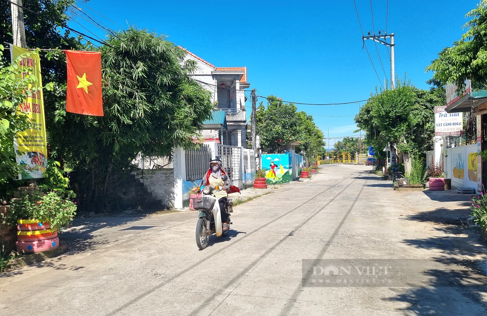 Con đường bích họa “đẹp như mơ” ở xã nông thôn mới tỉnh Ninh Bình - Ảnh 2. Con đường bích họa “đẹp như mơ” ở xã nông thôn mới tỉnh Ninh Bình - Ảnh 2.