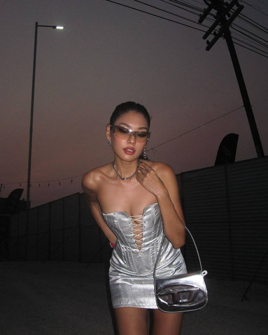 Gái xinh Việt Nam mặc phóng khoáng khi 