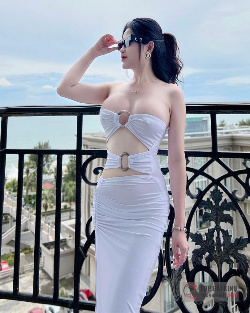 Xem ngay loạt ảnh Hot girl Su Kem khoe vòng 1 nóng bỏng không mặc nội y