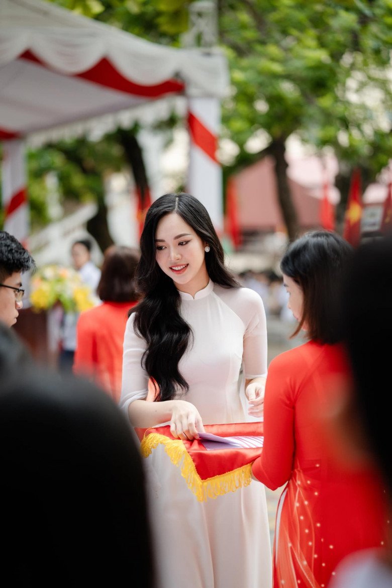 Phát hiện 2 Hoa - Á hậu học cùng trường với Quán quân Olympia 2023, nhan sắc trong veo, có làn da đẹp nhất làng hương sắc - 11