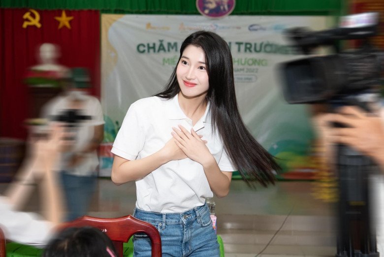 Phát hiện 2 Hoa - Á hậu học cùng trường với Quán quân Olympia 2023, nhan sắc trong veo, có làn da đẹp nhất làng hương sắc - 4