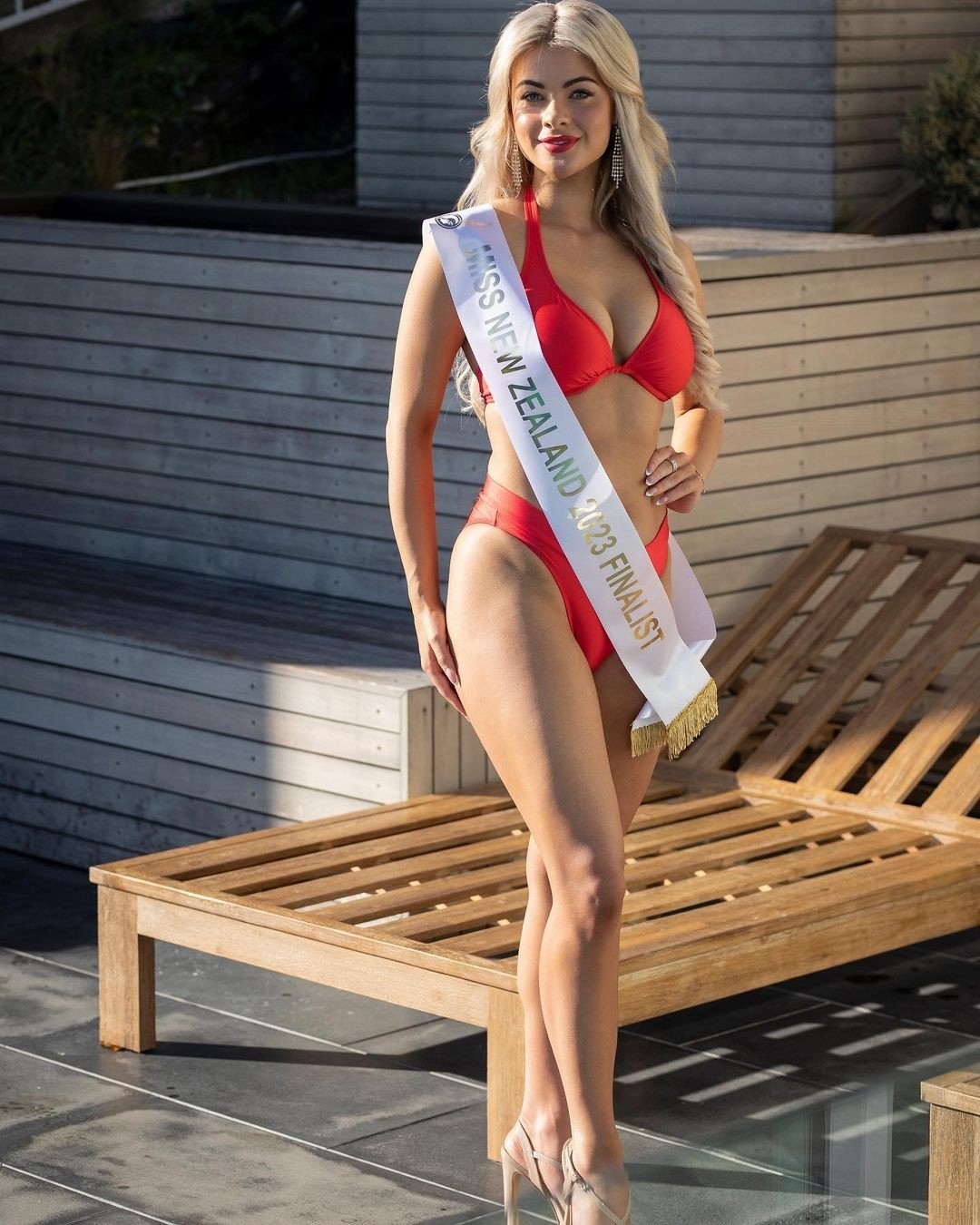 Nhan sắc như búp bê của người đẹp 21 tuổi sang Việt Nam thi hoa hậu ảnh 12