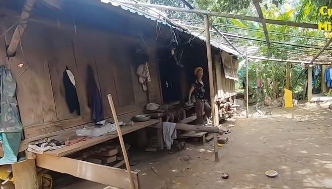 Gia đình độc nhất vô nhị tại Huế: Hai anh em ôm chung một vợ, con chào đời không biết chính xác là của ai ảnh 1