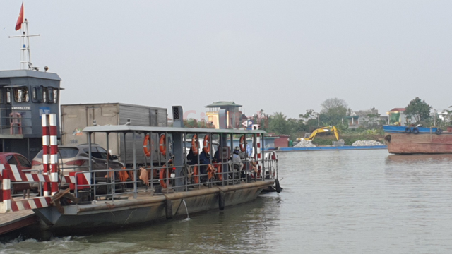 Nam Định: Hình ảnh những chuyến đò 'cuối cùng' năm 2023 ở Đống Cao - Ảnh 4. Nam Định: Hình ảnh những chuyến đò 'cuối cùng' năm 2023 ở Đống Cao - Ảnh 4.
