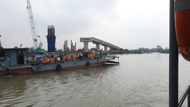 Nam Định: Hình ảnh những chuyến đò 'cuối cùng' năm 2023 ở Đống Cao - Ảnh 7. Nam Định: Hình ảnh những chuyến đò 'cuối cùng' năm 2023 ở Đống Cao - Ảnh 7.