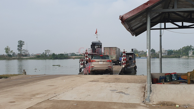 Nam Định: Hình ảnh những chuyến đò 'cuối cùng' năm 2023 ở Đống Cao - Ảnh 9. Nam Định: Hình ảnh những chuyến đò 'cuối cùng' năm 2023 ở Đống Cao - Ảnh 9.