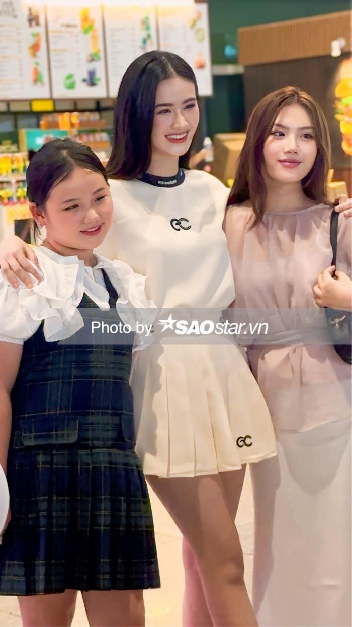 Hoa hậu Ý Nhi có em gái 20 tuổi cực phẩm, nhan sắc xinh hơn cả chị! Ảnh 2