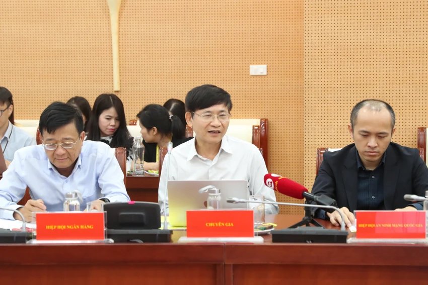 Luật sư Trương Thanh Đức - Ảnh: Ngọc Diệp Chuyên gia an ninh mạng: Giao dịch chuyển khoản dù bao nhiêu tiền cũng nên xác thực sinh trắc học
