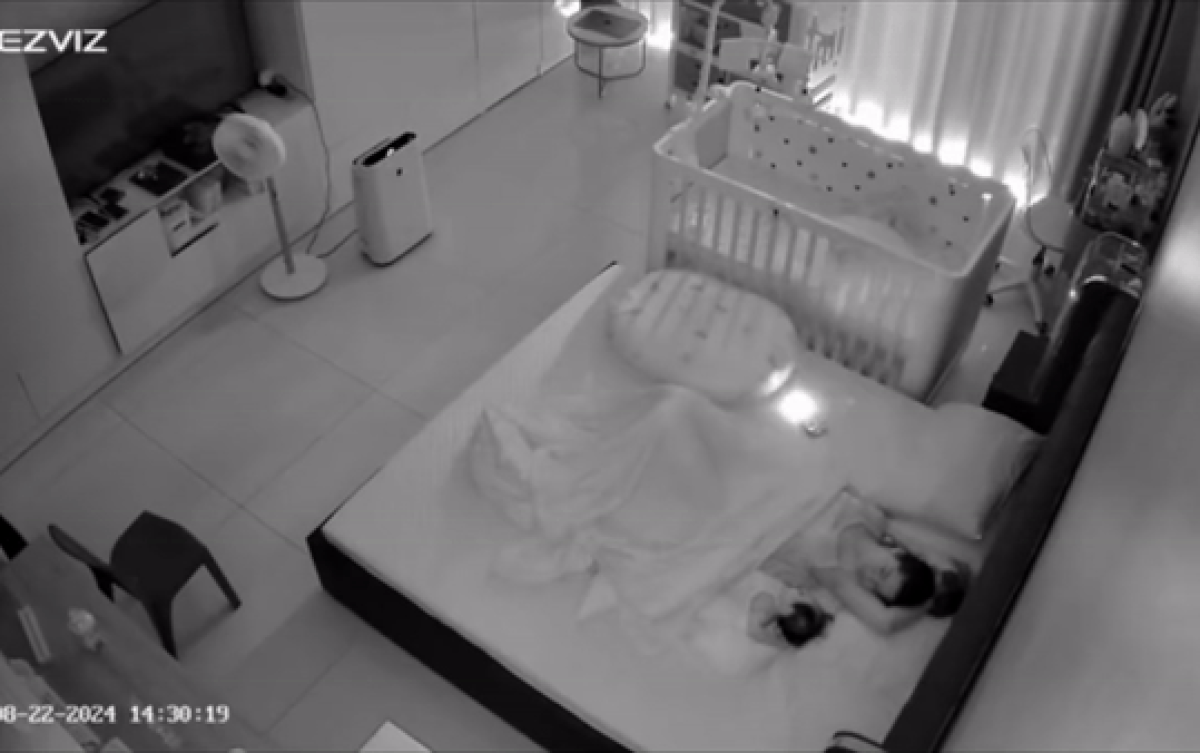 Chồng đi làm gọi điện cho vợ nhưng không bắt máy, kiểm tra camera mới biết lý do Ảnh 1