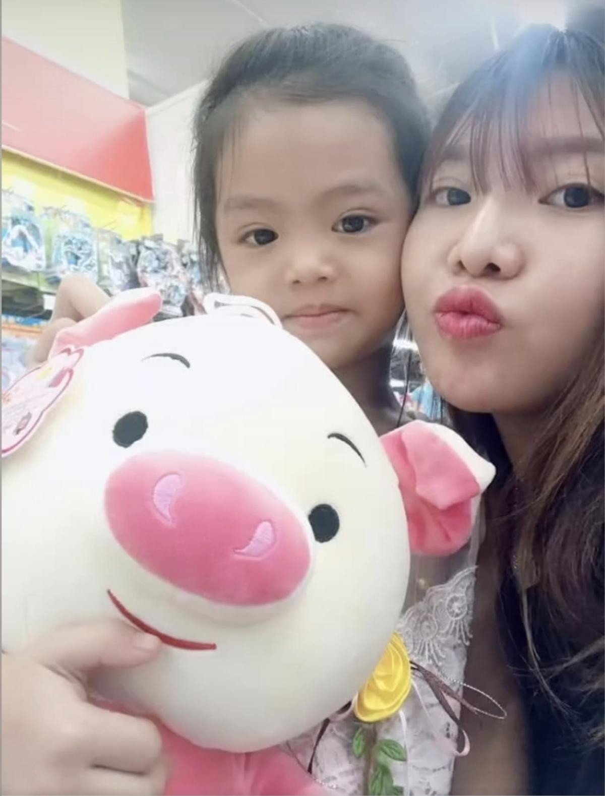 Nhan sắc của Phượng Thị Nở sau 7 năm 'đập đi xây lại' khiến ai cũng trầm trồ Ảnh 3