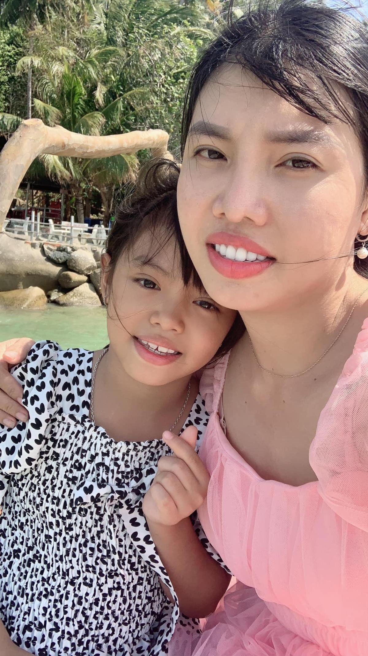 Nhan sắc của Phượng Thị Nở sau 7 năm 'đập đi xây lại' khiến ai cũng trầm trồ Ảnh 6