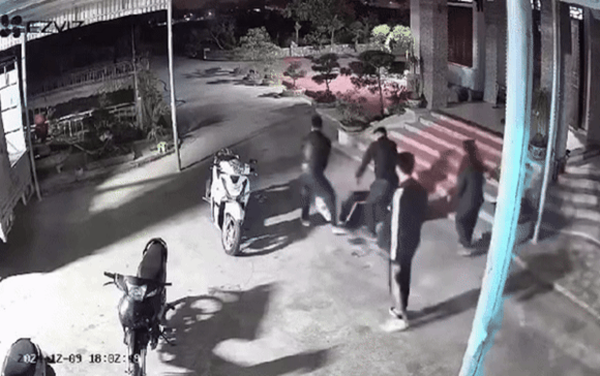 Thông tin bất ngờ vụ cô gái bị bố và chú ruột hành hung tại nhà ngoại Ảnh 1