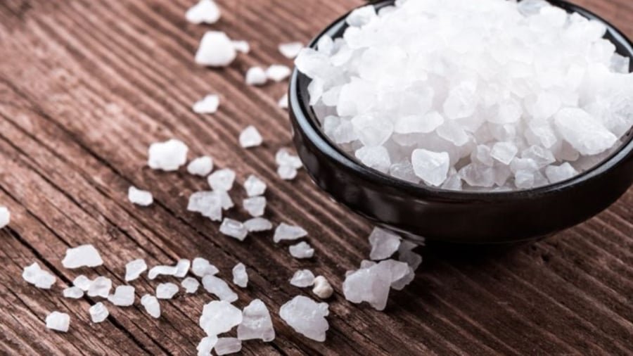 Muối có ý nghĩa phong thủy và nhiều công dụng cần thiết cho đời sống hàng ngày