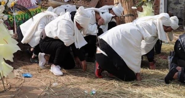 cac-cu-dan-dam-cuoi-khong-tang-o