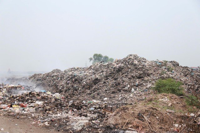 'Địa ngục khói rác' tra tấn người dân xã Vạn Thắng và khu dân cư khác ở Ninh Bình - Ảnh 3.