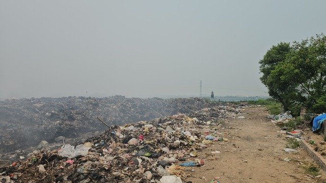 'Địa ngục khói rác' tra tấn người dân xã Vạn Thắng và khu dân cư khác ở Ninh Bình - Ảnh 8.